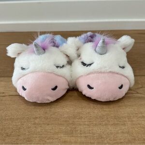 NWOT Toddler Unicorn Slippers - Size 9